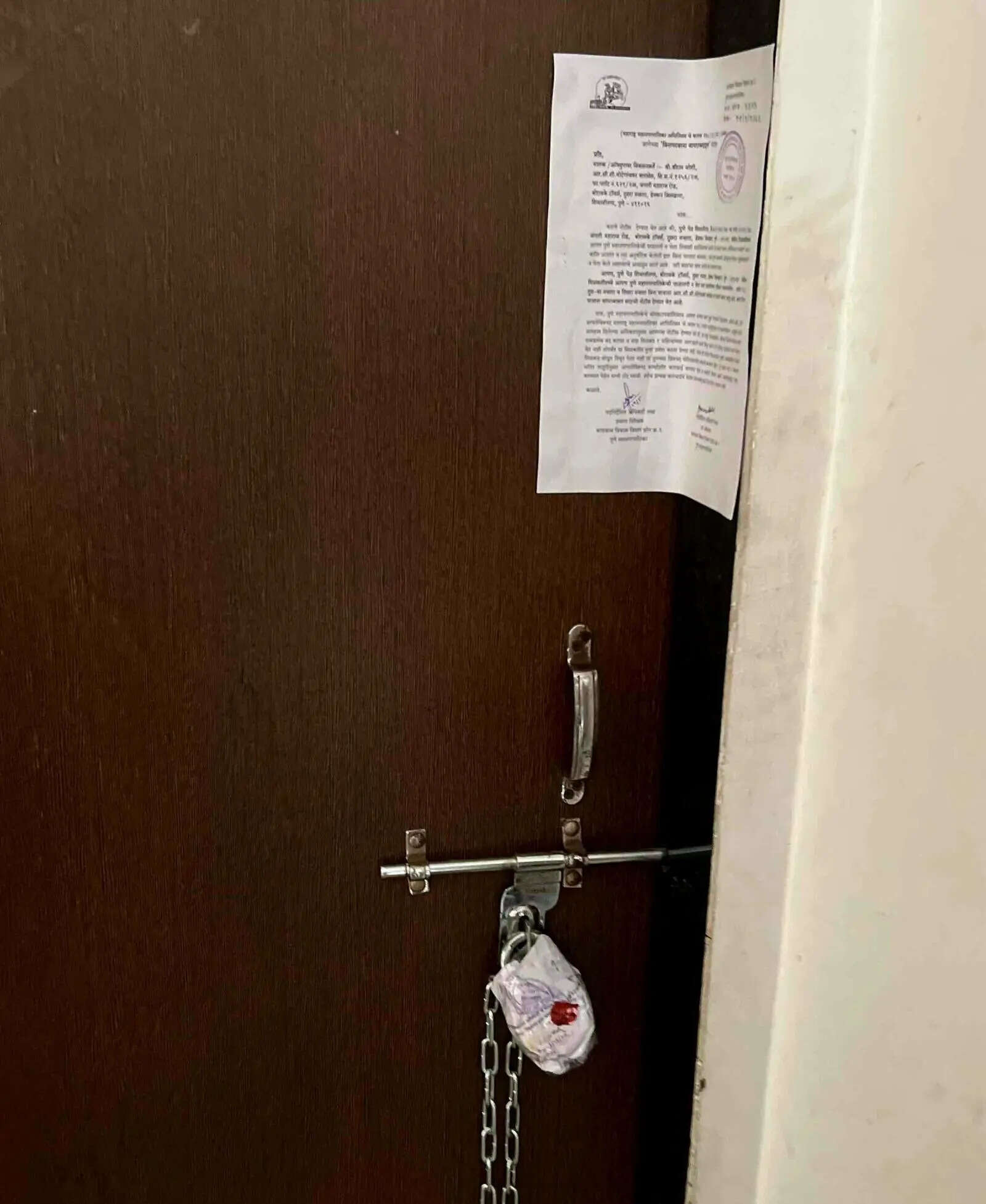 PMC seals premises used for RCC Classes in Deccan for multiple violations related to illegal use & structural alterations