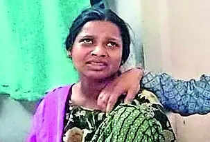 Woman throws infant to death from moving train, arrested