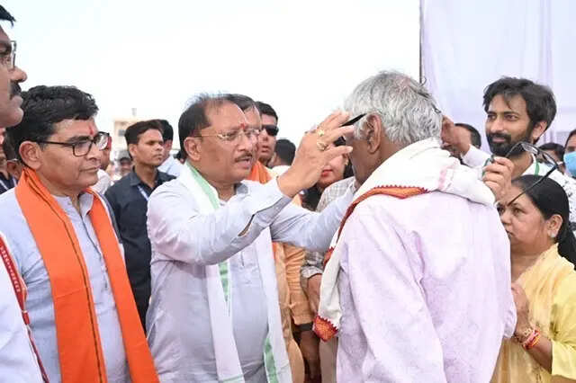 Pairs of spectacles, thank-you cards and a village camp at Chhattisgarh CM Sai's sushasan tihar