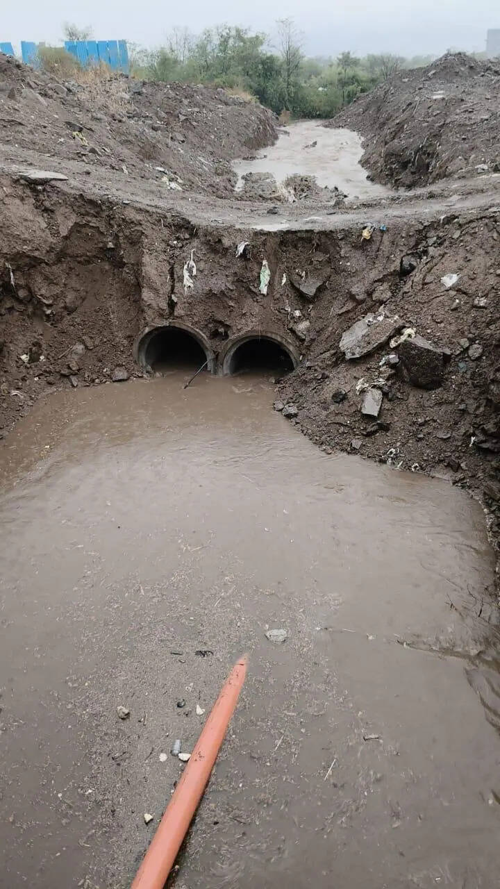 PMRDA chief sets May 31 deadline for Hinjewadi pre-monsoon works, warns of action for lapses