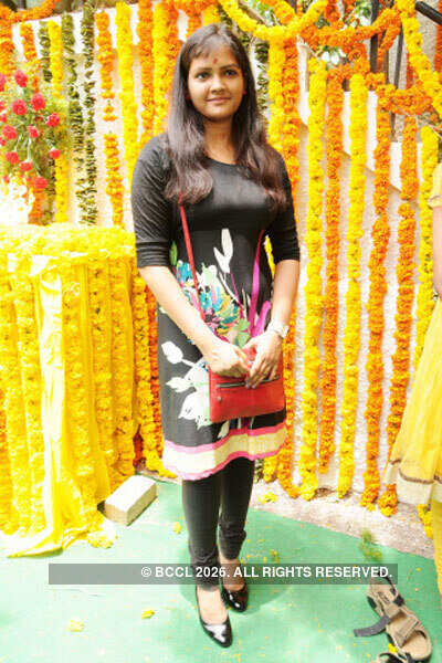 Movie muhurat: 'Bus Stop'