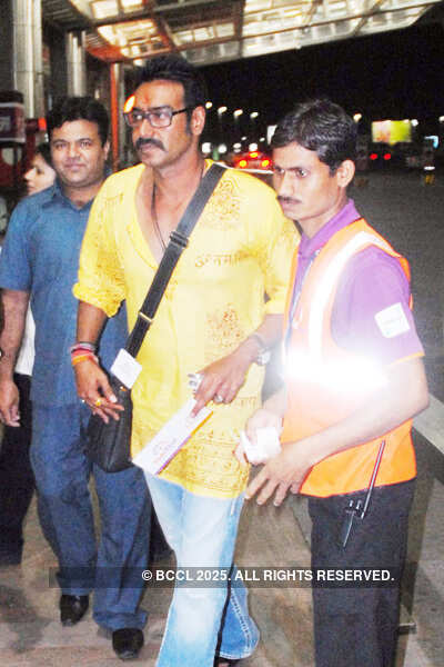 Ajay, Kajal spotted at airport