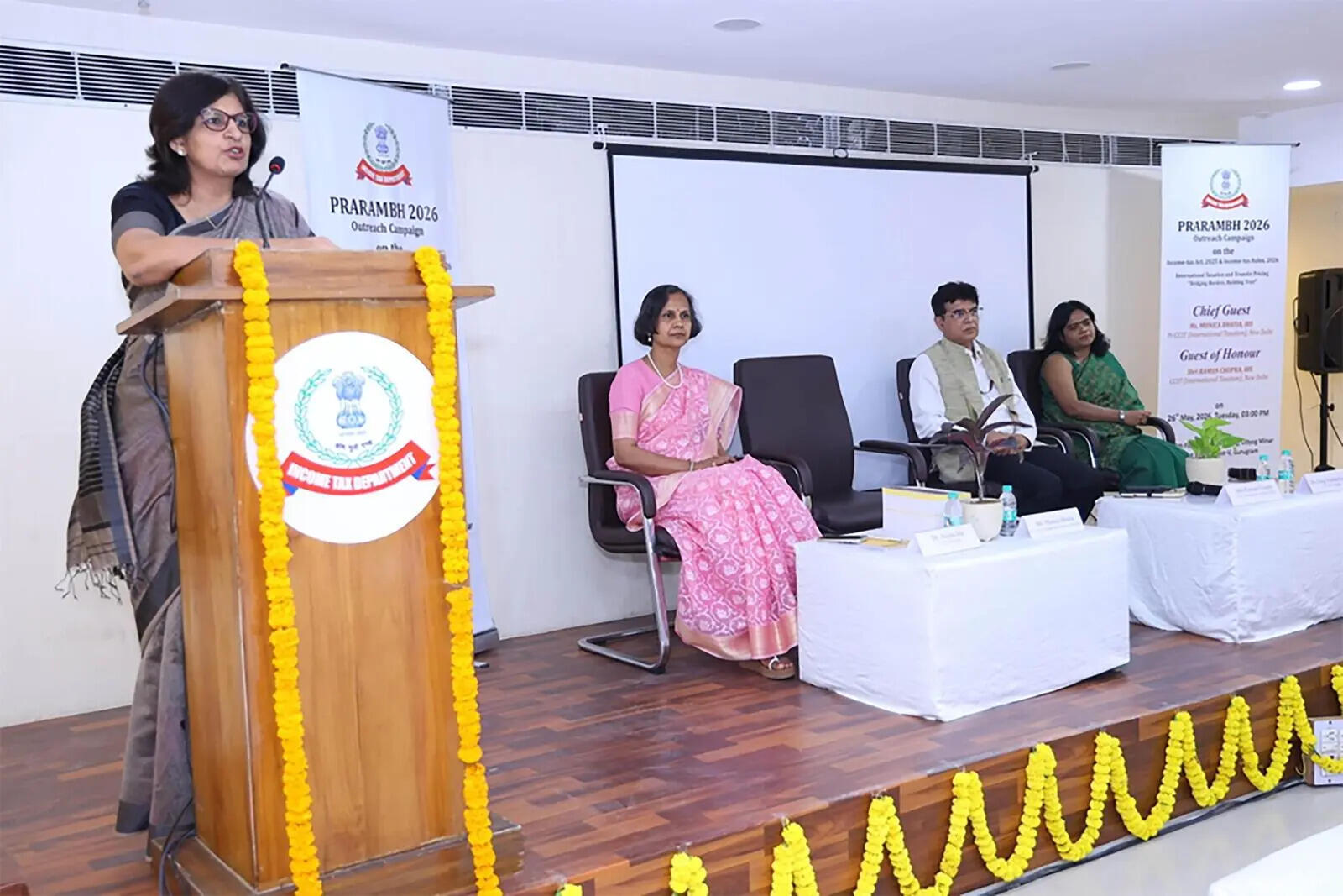 I-T dept holds outreach on new tax law transition