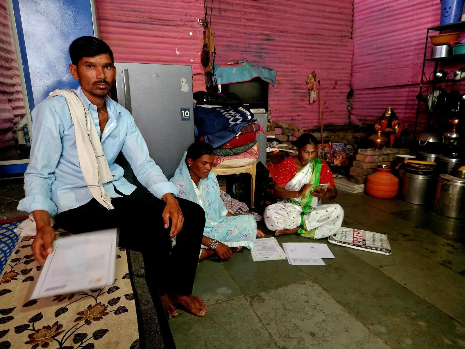 Spurious liquor death toll up to 17, CID collects evidence from dens