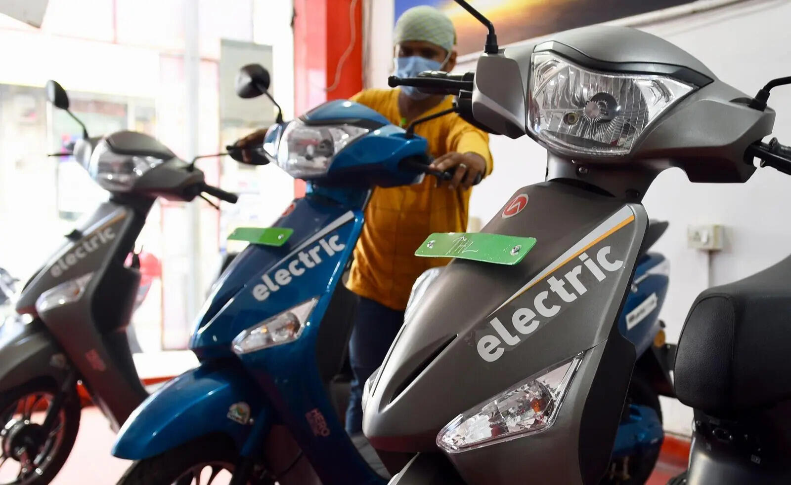 Electric two-wheeler sales sees jump in Pune, Pimpri Chinchwad amid fuel price concerns