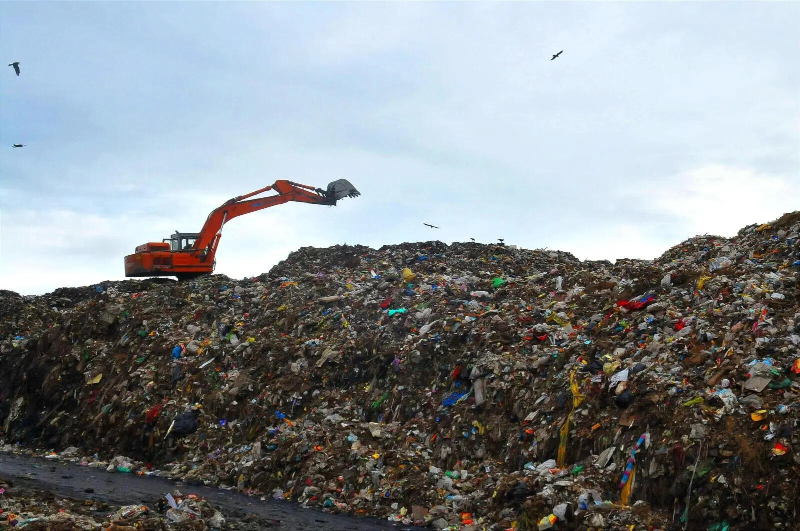 Phursungi residents demand halt on open dumping of waste at local depot, say PMC has failed to address their concerns