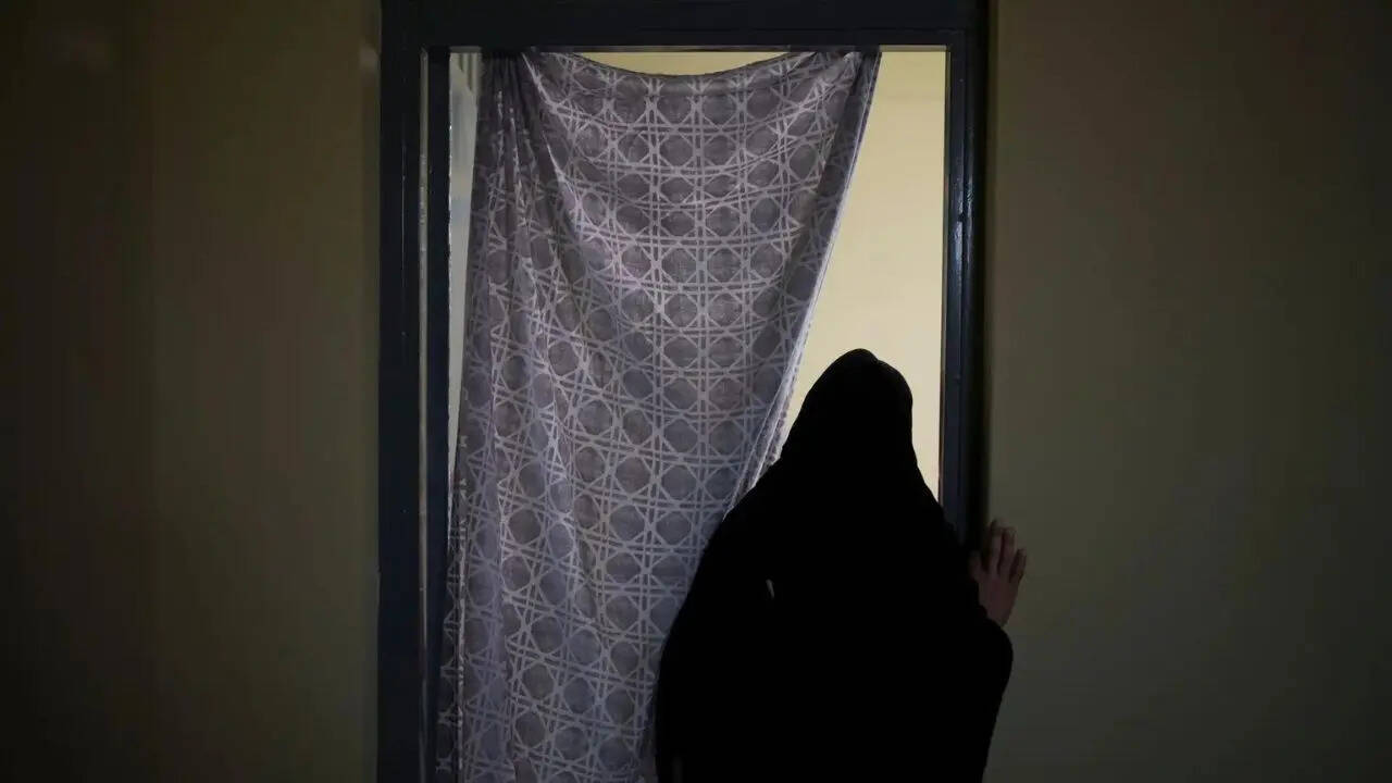 Three injured in Herat as Taliban move to disperse protest over dress code violations