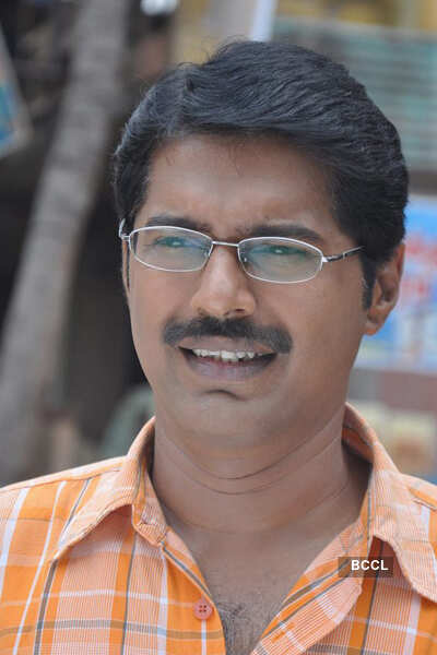 On the sets: 'Nijam Nizhalagirathu'