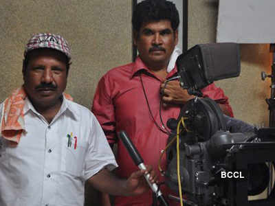On the sets: 'Nijam Nizhalagirathu'