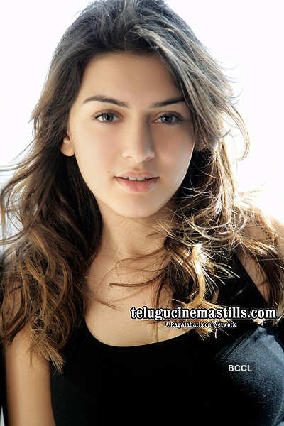 Hansikaa Motwani's Portfolio Pics