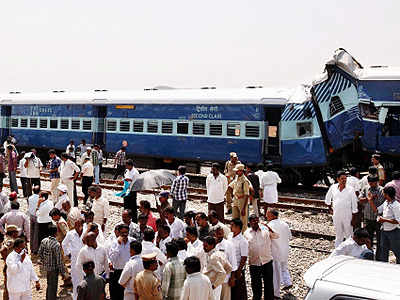 Hampi Express rams into goods train, 25 killed