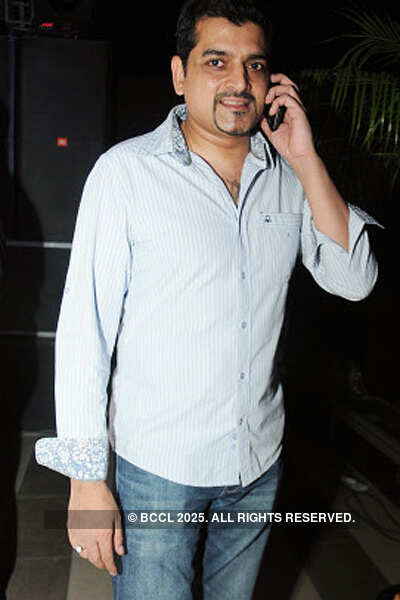 Rabbi Shergill performs @ Vapour