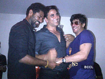 SRK, Akshay @ Prabhu Deva's bash