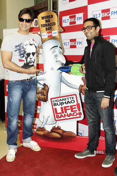 Vivek launches 'Anti-Smoking' campaign