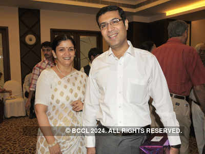 Anil, Sudha's 25th marriage anniversary