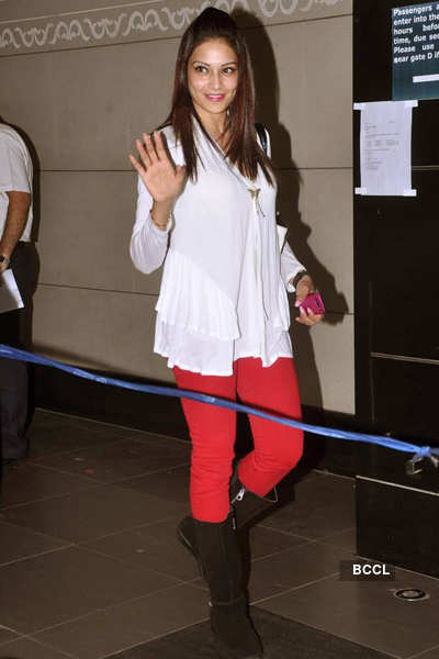 Celebs leave for IIFA