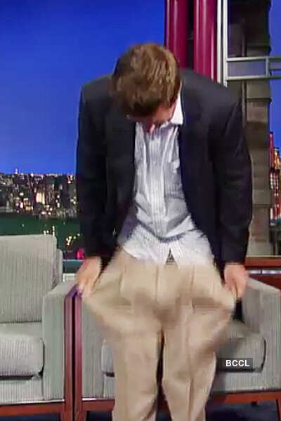 Alec Baldwin drops pants on TV show