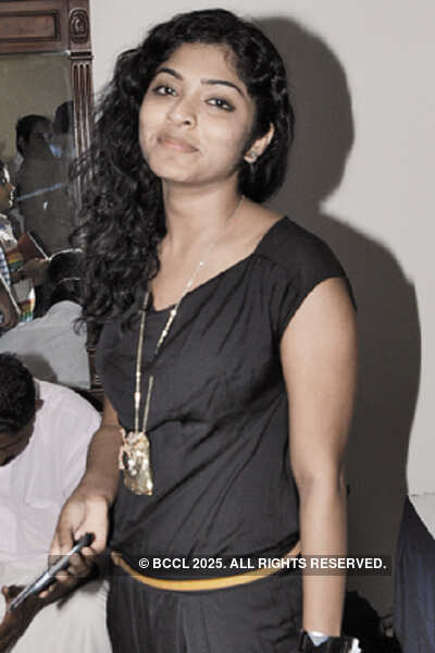 M'wood celebs at AMMA meeting