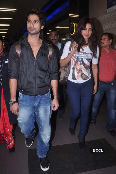 Shahid, Priyanka spotted at airport