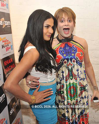 Veena Malik at Khan Chacha outlet