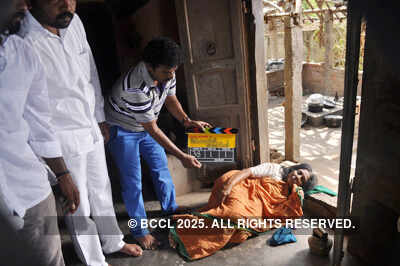 On the sets: 'Ammavin Kaippesi'
