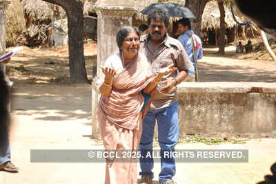 On the sets: 'Ammavin Kaippesi'