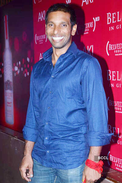 Ritwik Bhattacharya & Pia Trivedi in love!