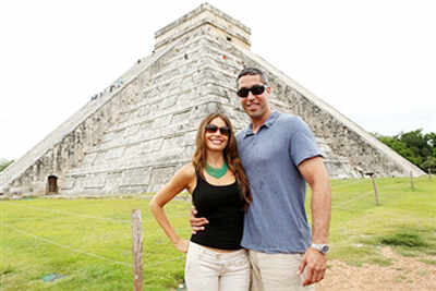 Sofia Vergara engaged to Nick Loeb