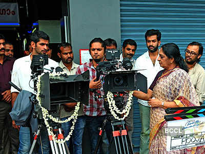 Movie pooja: 'Ayaalum Njanum Thammil'