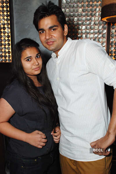 Yo Yo Honey Singh performs live