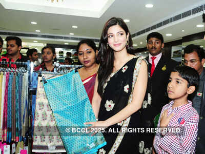 Shruti Haasan @ Store launch