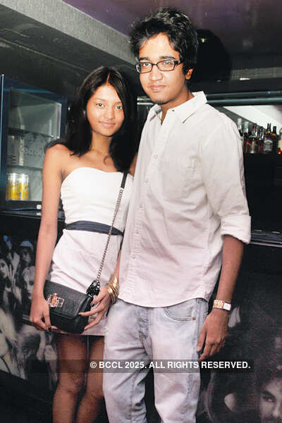 Hautesteppers in the lounge