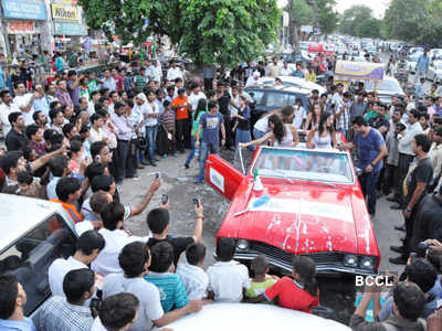 Hotties wash cars to promote 'Kyaa Super Kool...'