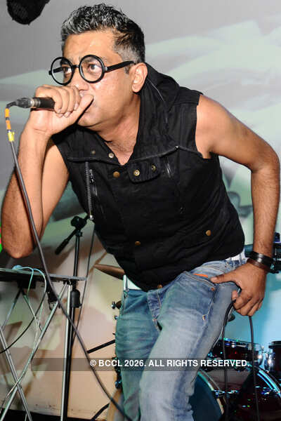 Osian Festival live performances @ Blue Frog