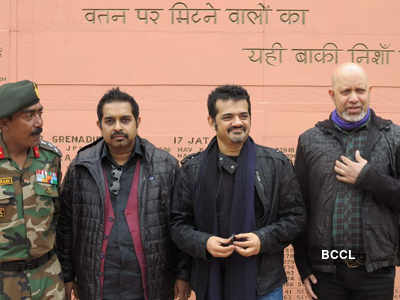 Shankar, Ehsaan, Loy visit Kargil