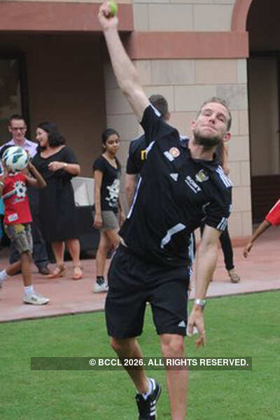 Wellington Phoenix visits New Zealand High Commission