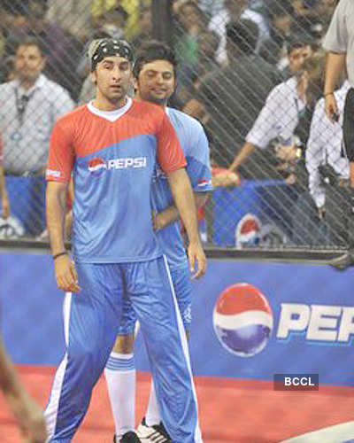 Ranbir and Dhoni to act together 