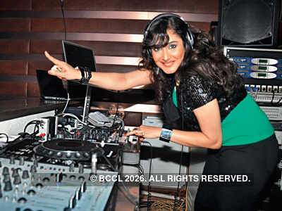 Bollywood party @ Vapour