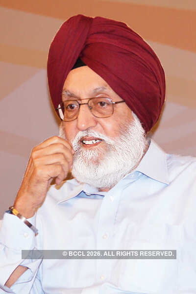 Cross-border political pals