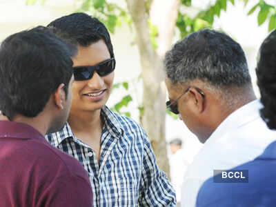 On the sets: 'Neethaane En...'