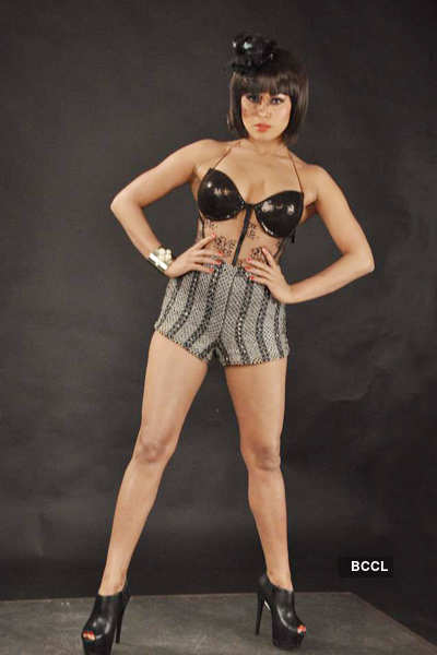 Veena Malik's hot photo shoot