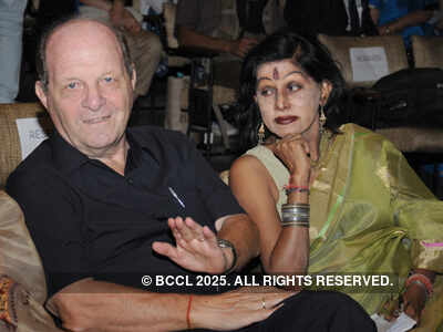 Saskia Rao-de Haas' cello performance