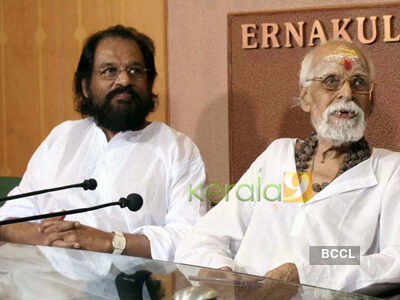 Yesudas and Dakshinamoorthy @ Press meet
