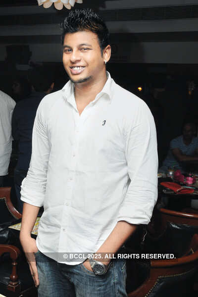 Party peeps live it up