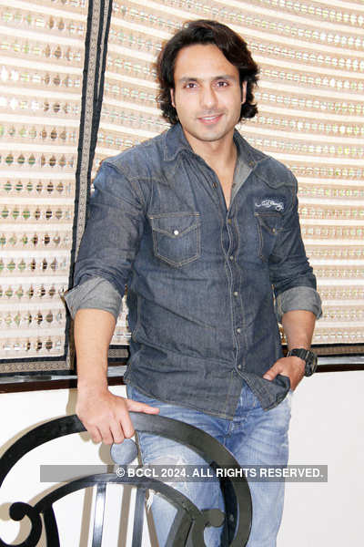 TV not the best place for romantic scenes: Iqbal Khan