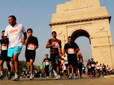 Bipasha Basu at Delhi Half Marathon