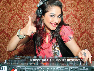 DJ Barkha performs at Ardor