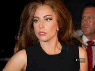 Lady Gaga throws up on stage