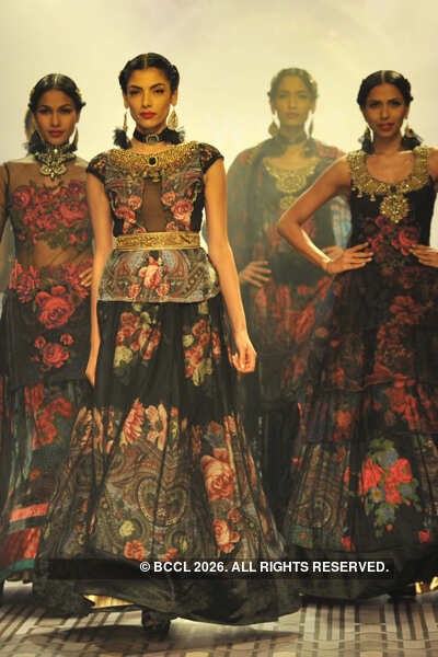 WIFW '12: Grand Finale: Ritu Kumar
