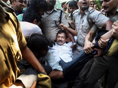 Arvind Kejriwal, activists detained